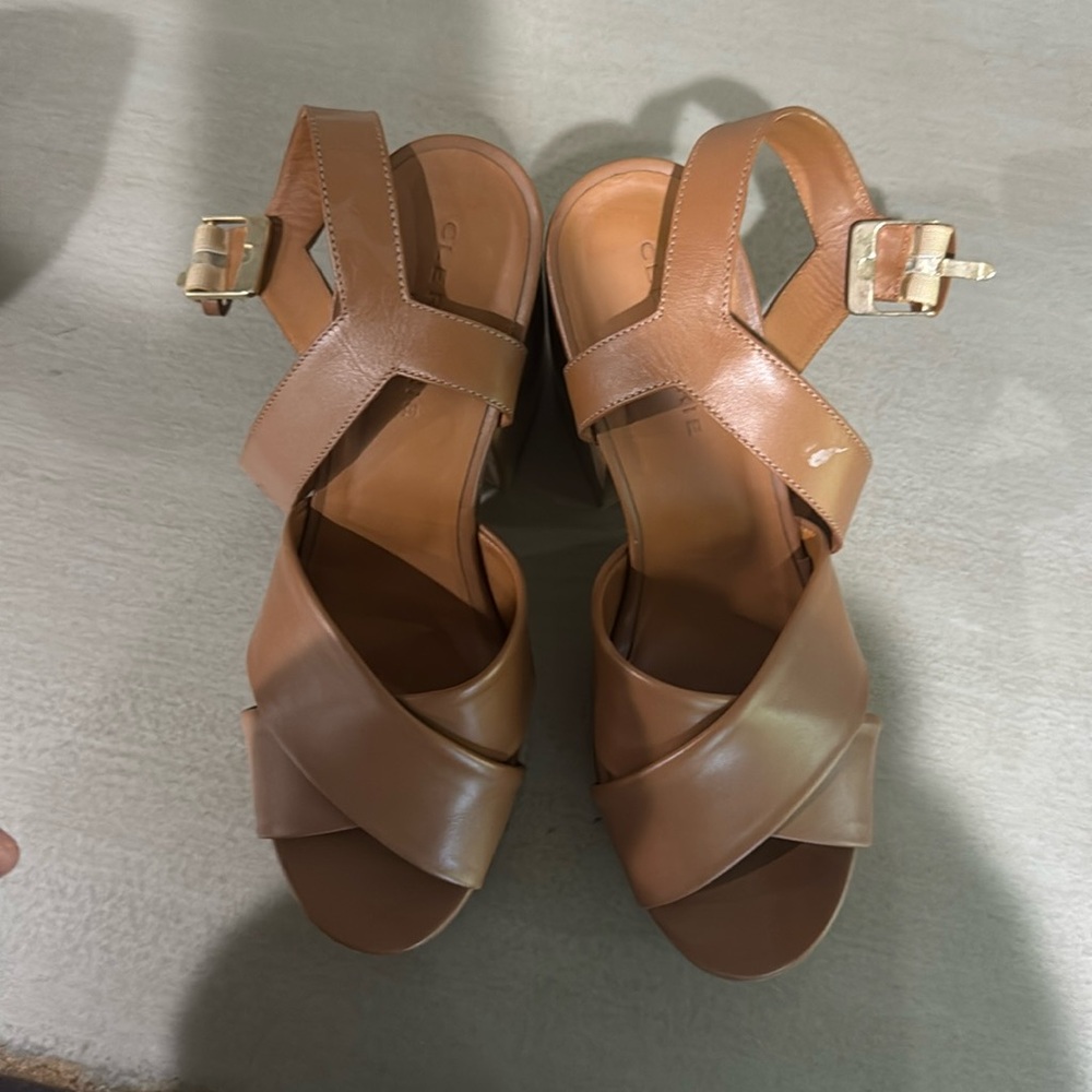 Clergerie wedges